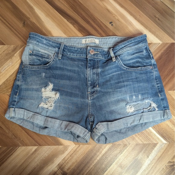 Guess Denim Shorts Distressed Ripped Cuffed Blue Wash Women's Size 29‎ - Picture 1 of 9